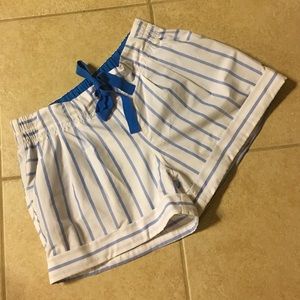 Lululemon Spring Break Away Shorts, size 6